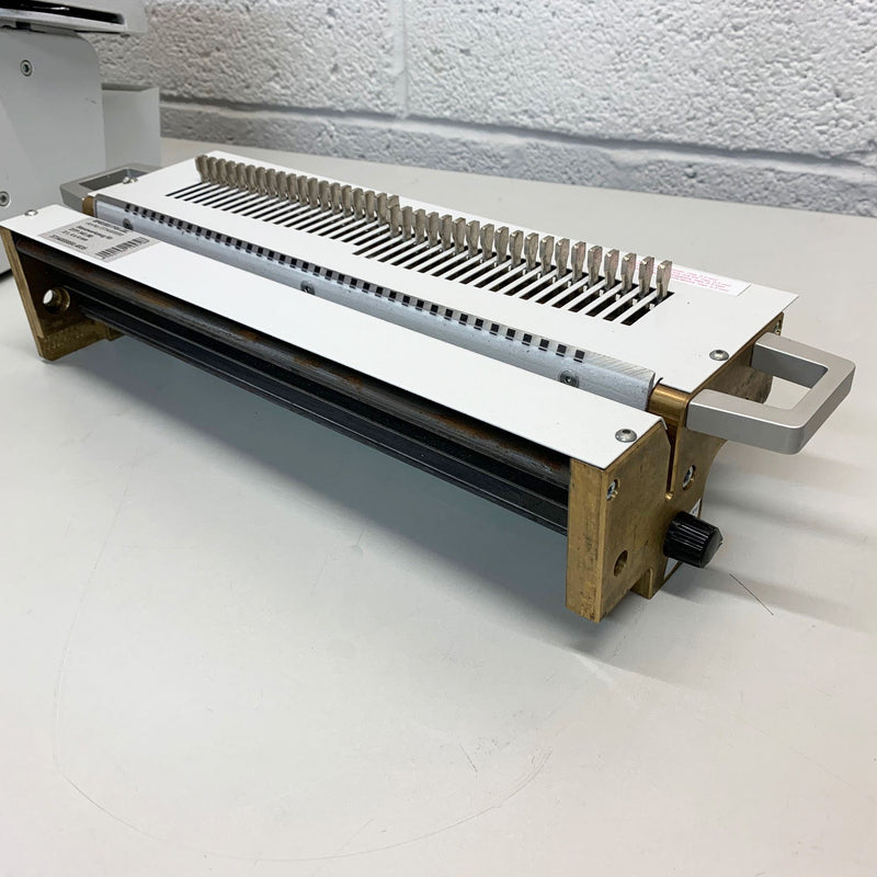 Load image into Gallery viewer, Pre-owned Renz DTP340A / DTP340M 3:1 Square-Hole Wire Tool Punch
